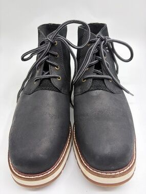 Kodiak Maltby Wedge Chukka boots in black leather. M7